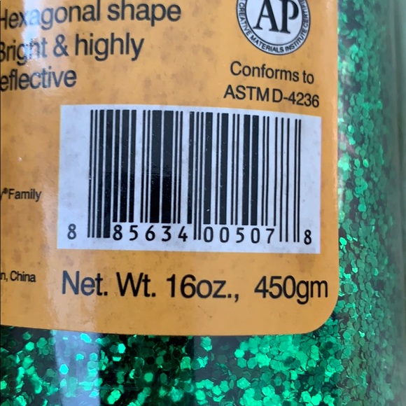 Free w/ purchase! Craft Glitter Green 1lb jar! - Picture 3 of 5